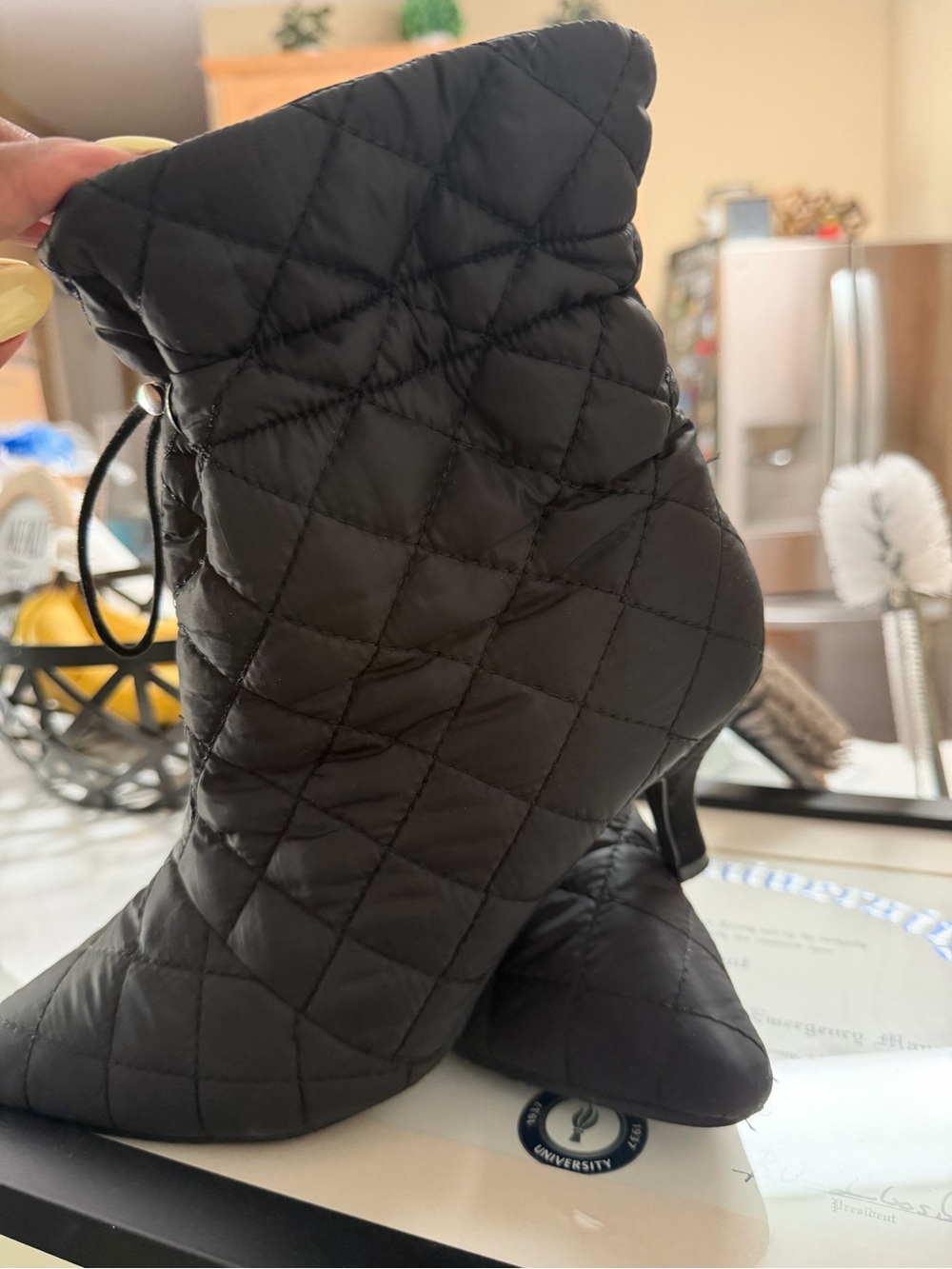 Black Quilted Ankle Boots - Women's Stylish Heeled Bootie🐞